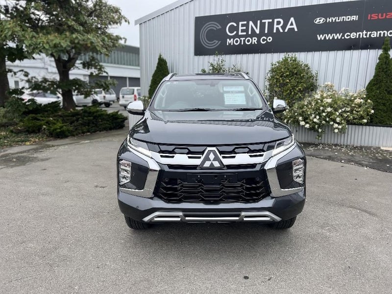 2026 Mitsubishi Pajero Sport 2.4D VRX 4WD 8AT image 2