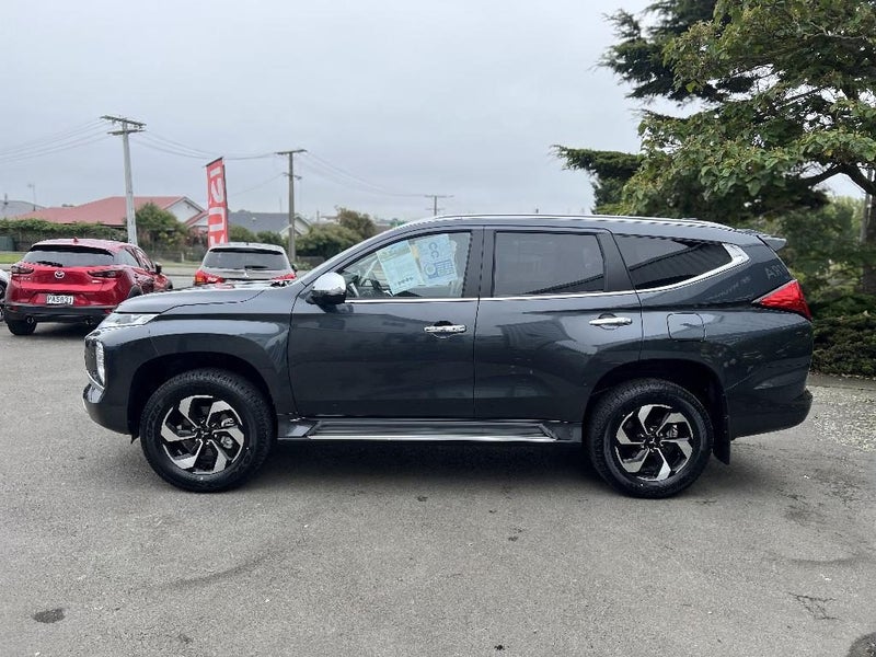 2026 Mitsubishi Pajero Sport 2.4D VRX 4WD 8AT image 4