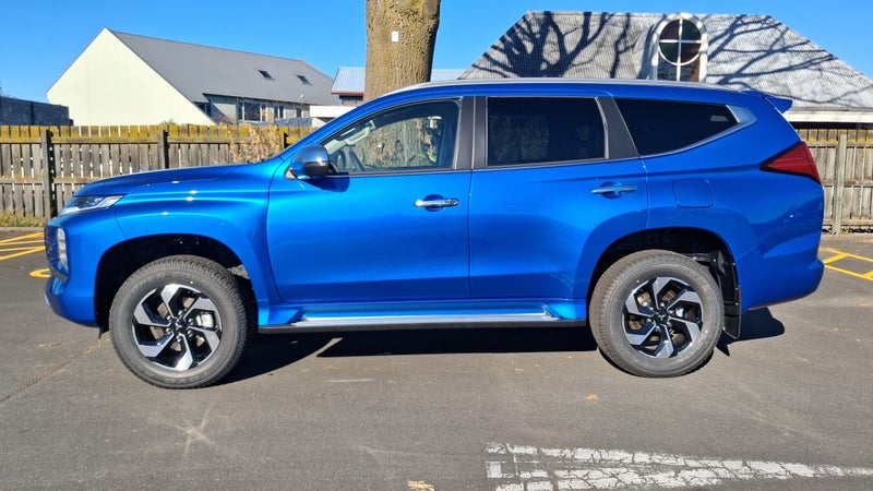 2026 Mitsubishi Pajero Sport 2.4D VRX 4WD 8AT image 4