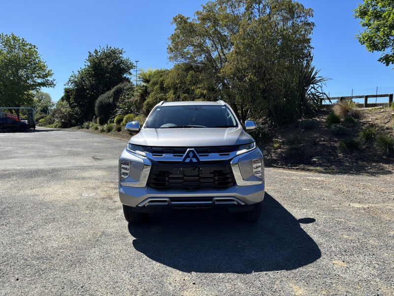 2026 Mitsubishi Pajero Sport VRX 2.4D/4WD/8AT 7... image 2