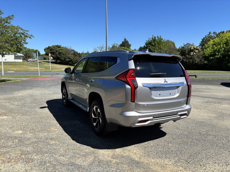 2026 Mitsubishi Pajero Sport VRX 2.4D/4WD/8AT 7... image 5