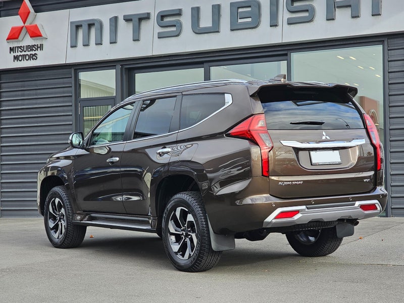 2026 Mitsubishi Pajero Sport VRX 4WD 2.4D image 3