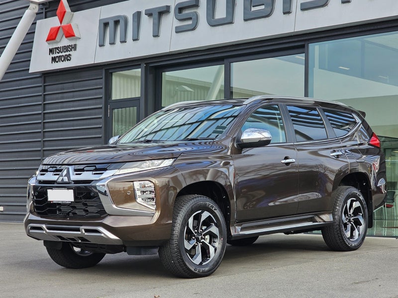 2026 Mitsubishi Pajero Sport VRX 4WD 2.4D image 4