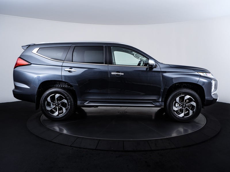 2026 Mitsubishi Pajero SPORT VRX 4WD 7 SEATER image 2