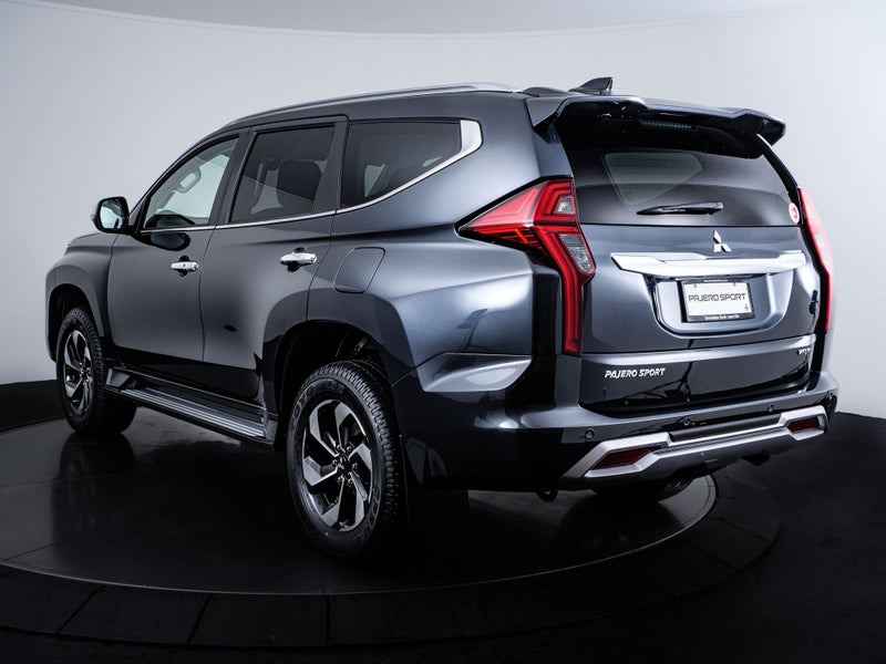 2026 Mitsubishi Pajero SPORT VRX 4WD 7 SEATER image 5