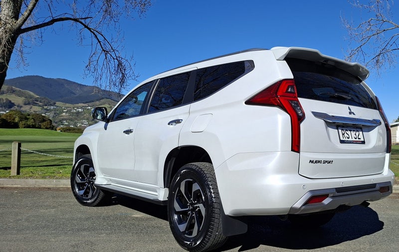 2026 Mitsubishi Pajero Sport VRX 4WD - Ring us... image 3