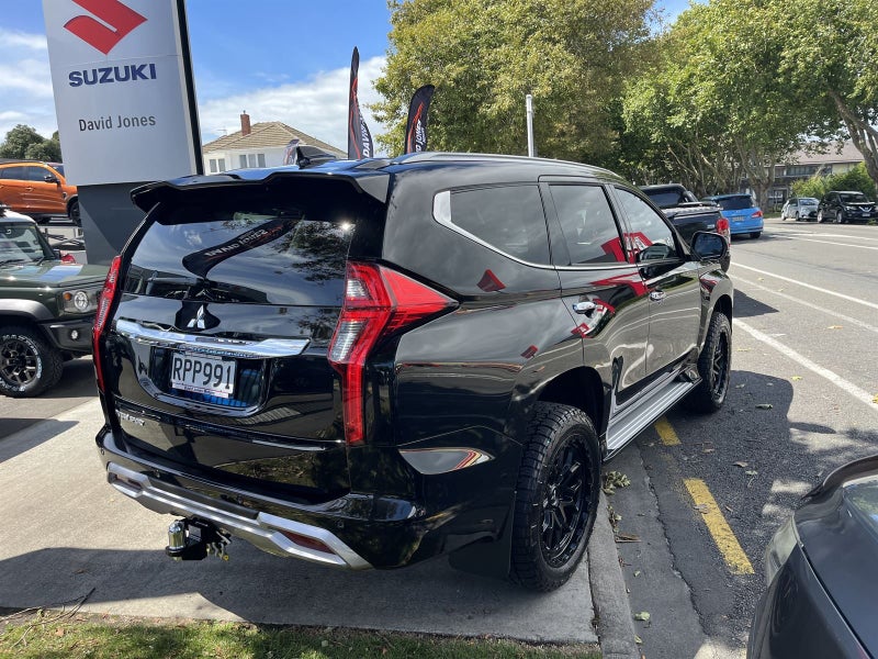 2026 Mitsubishi Pajero Sport VRX image 4