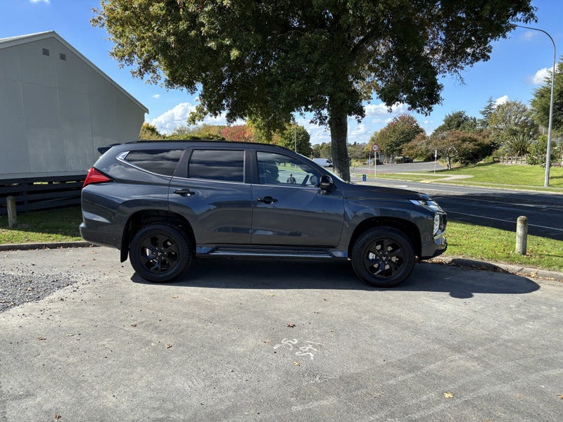 2026 Mitsubishi Pajero Sport VRXB 2.4D 4WD 8AT... image 3