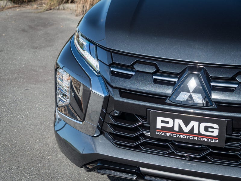 2026 Mitsubishi Pajero Sport VRXB 2.4D 4WD Auto... image 3