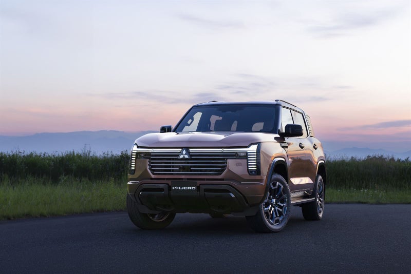 2026 Mitsubishi Pajero VRX image 2
