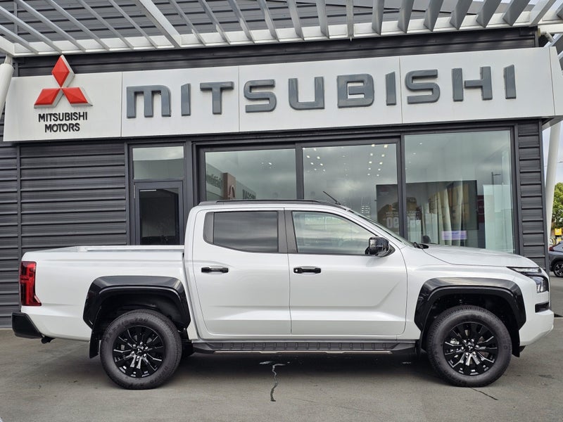 2026 Mitsubishi Triton 4WD VRX AUTO image 5