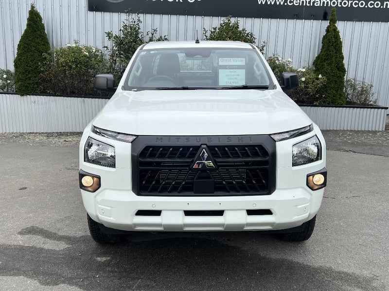 2026 Mitsubishi Triton CC CH 2.4D GLX 4WD 6AT image 2