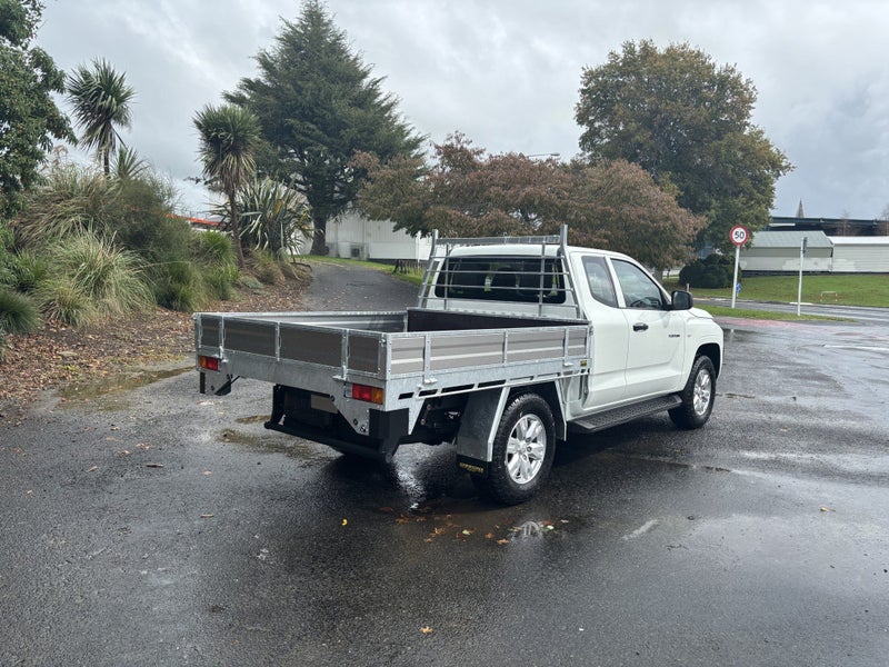 2026 Mitsubishi Triton CC CHASSIS GLX 4WD 6AT 2... image 4