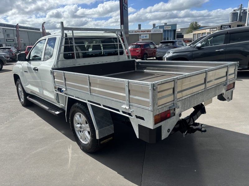 2026 Mitsubishi Triton CC GLX 4WD image 5