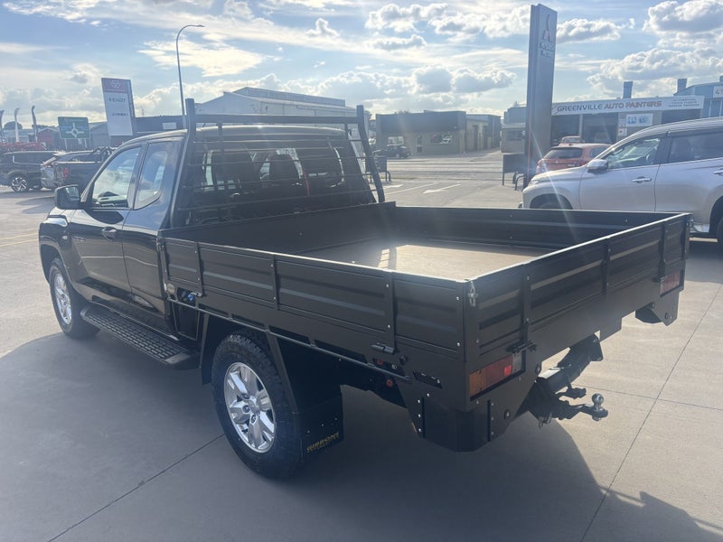 2026 Mitsubishi Triton CC GLX 4WD F/D image 5
