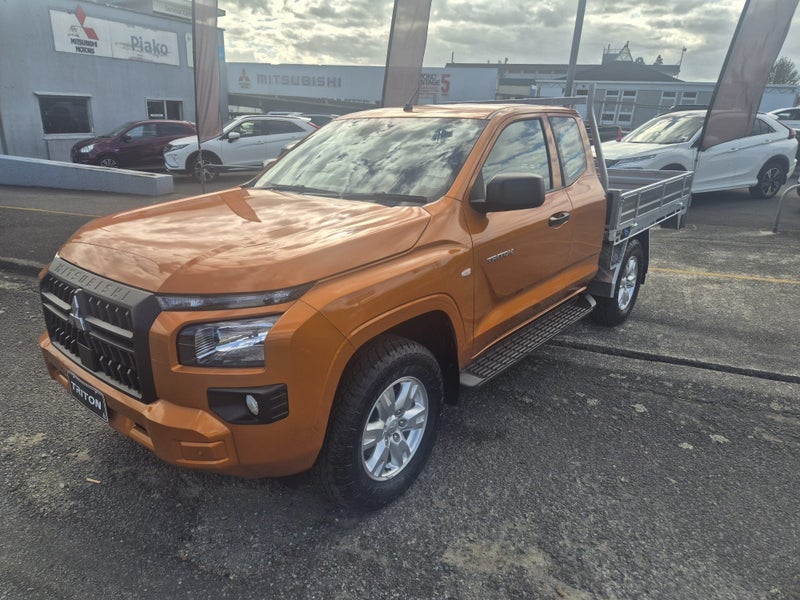 2026 Mitsubishi Triton CC GLX 4WD F/D image 5
