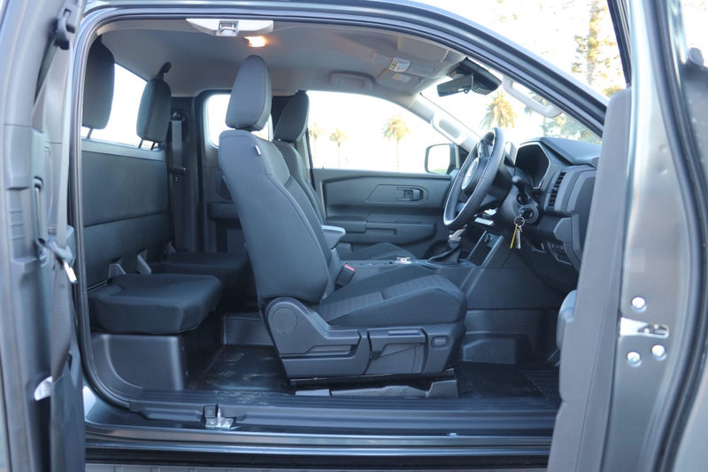 2026 Mitsubishi Triton Club Cab GLX 4WD 6AT image 5