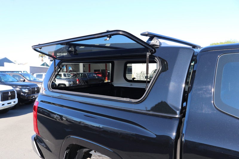 2026 Mitsubishi Triton Club Cab GLX 4WD 6AT 2.4DT image 4