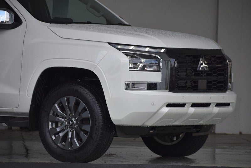 2026 Mitsubishi Triton D-CAB GLX-R 4WD 6At image 2