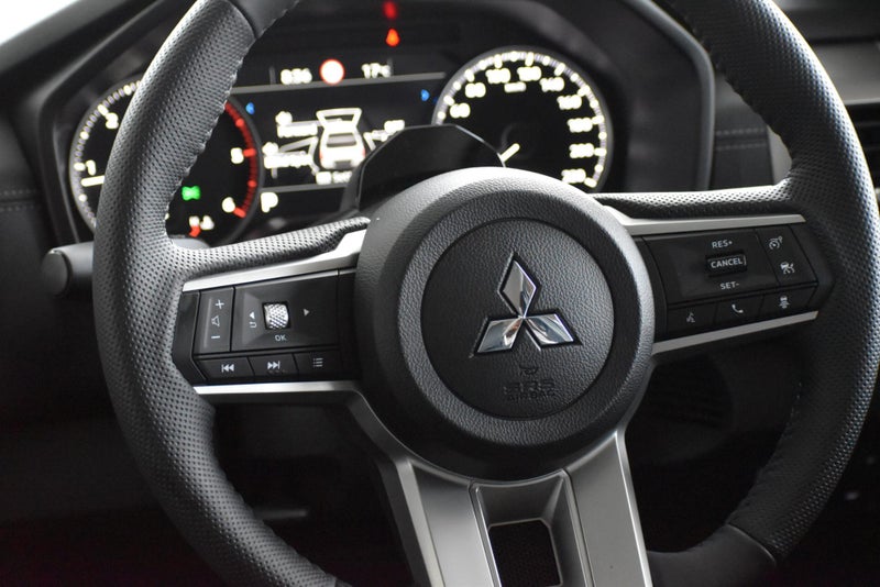 2026 Mitsubishi Triton D-CAB GLX-R 4WD 6At image 5