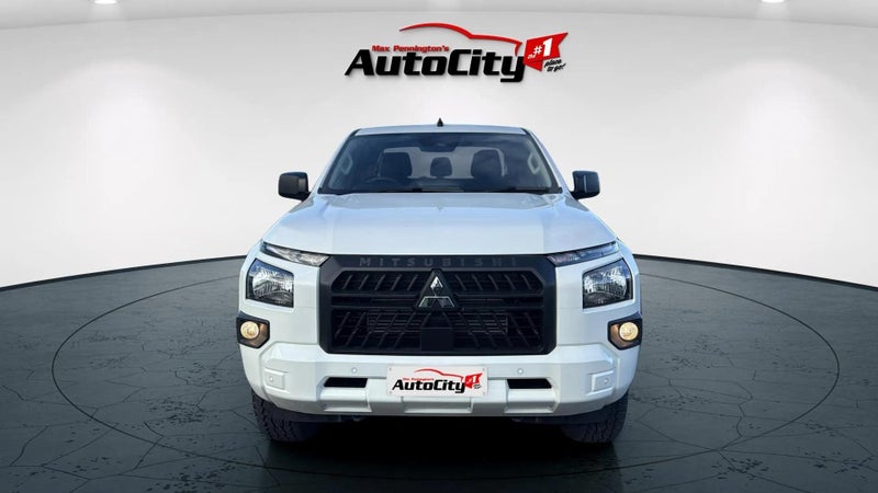 2026 Mitsubishi Triton DC C GLX 4WD 6AT 2.4 image 2