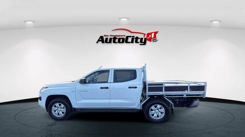 2026 Mitsubishi Triton DC C GLX 4WD 6AT 2.4 image 4