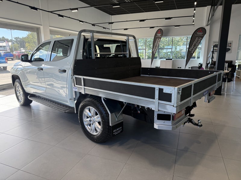 2026 Mitsubishi Triton DC CH 2.4D GLX 4WD 6AT image 5