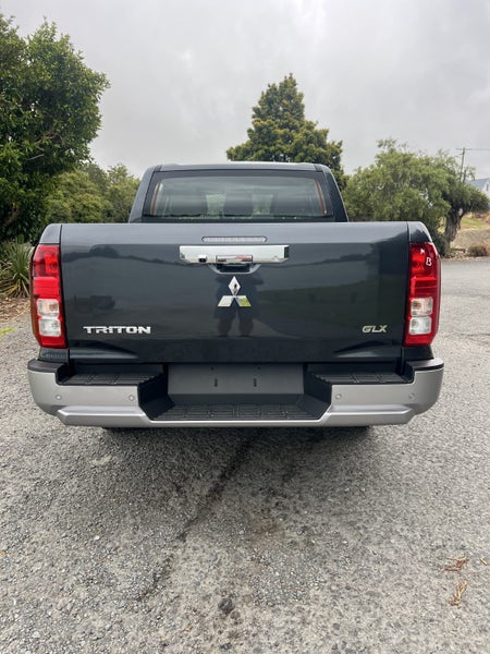 2026 Mitsubishi Triton DC GLX 4WD 6AT image 4