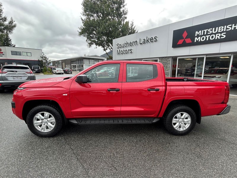 2026 Mitsubishi Triton DC GLX 4WD 6AT image 4