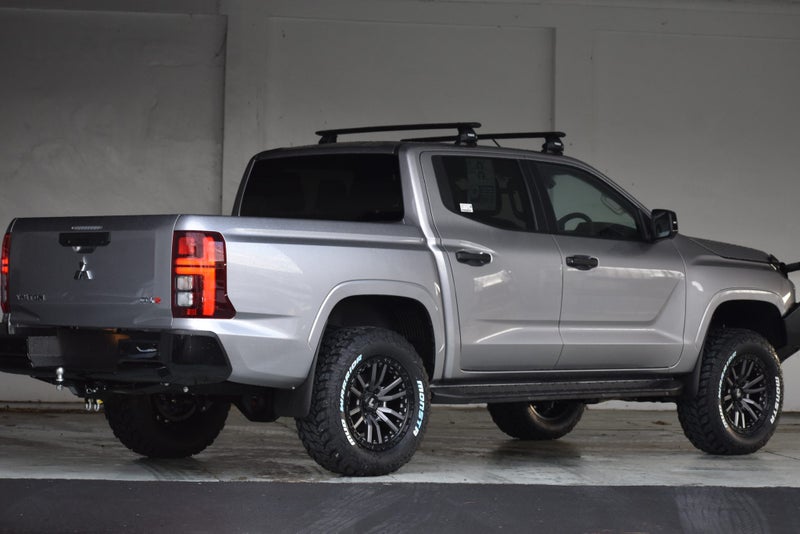 2026 Mitsubishi Triton Dc GLX-R 4WD 6At image 3