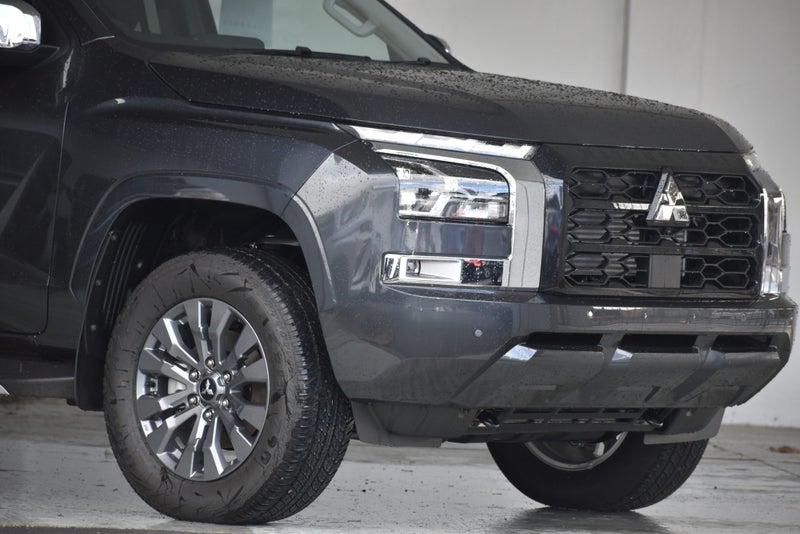 2026 Mitsubishi Triton Dc GlX-R 4WD 6At image 2