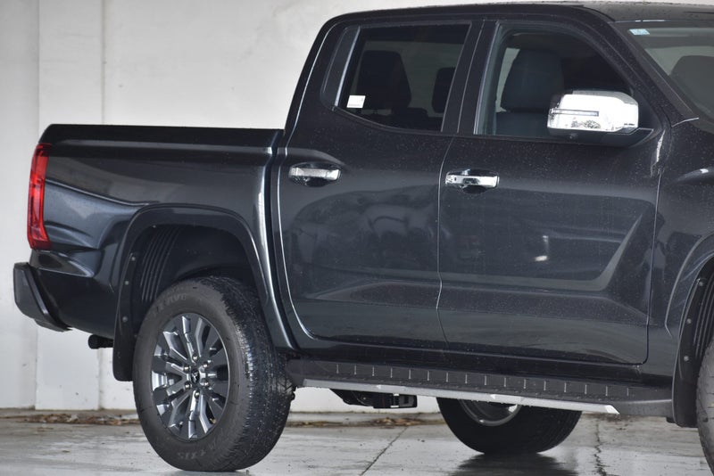2026 Mitsubishi Triton Dc GlX-R 4WD 6At image 3