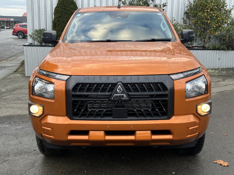 2026 Mitsubishi Triton DC GLX SPORT 4WD 6A image 2