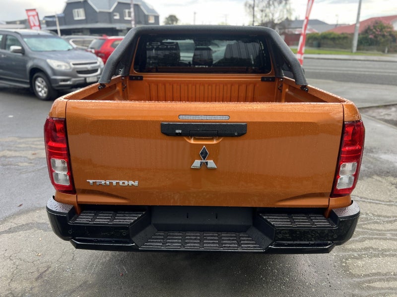 2026 Mitsubishi Triton DC GLX SPORT 4WD 6A image 4