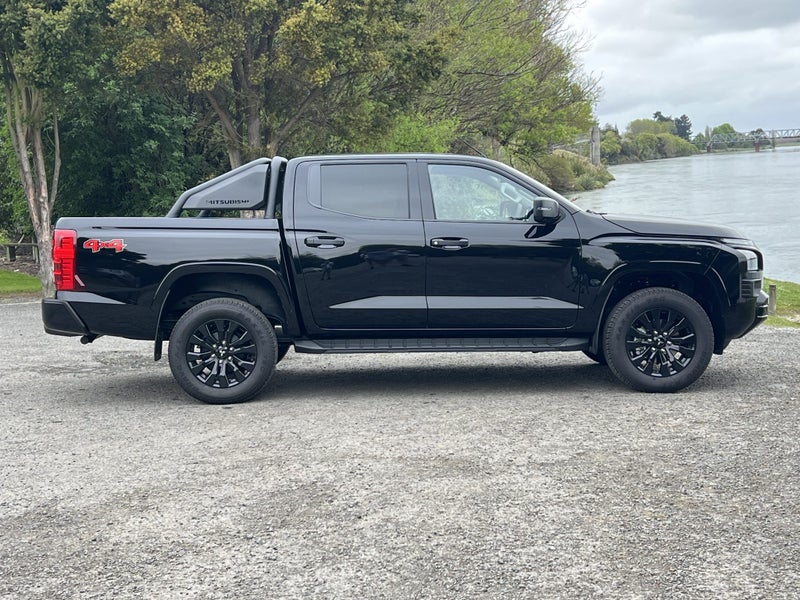 2026 Mitsubishi Triton DC GLX Sport 4WD 6AT image 4