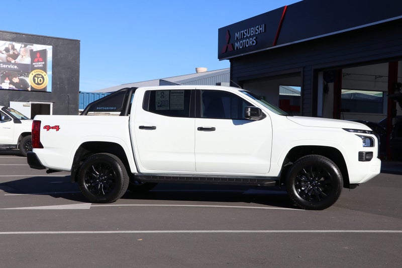 2026 Mitsubishi Triton Dc GLX Sport 4WD 6At image 3