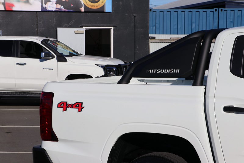 2026 Mitsubishi Triton Dc GLX Sport 4WD 6At image 5