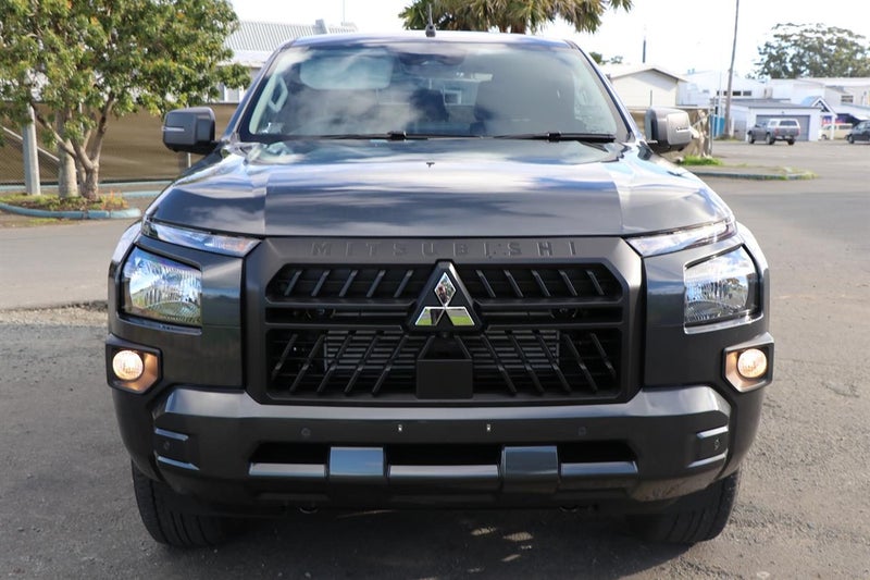 2026 Mitsubishi Triton DC GLX SPORT 4WD 6AT image 2