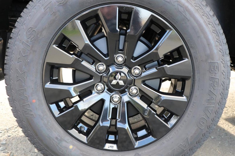 2026 Mitsubishi Triton DC GLX SPORT 4WD 6AT image 3