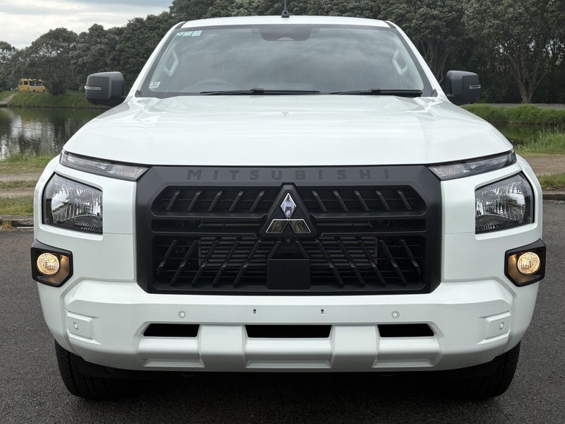 2026 Mitsubishi Triton Dc Glx Sport 4Wd 6At image 2