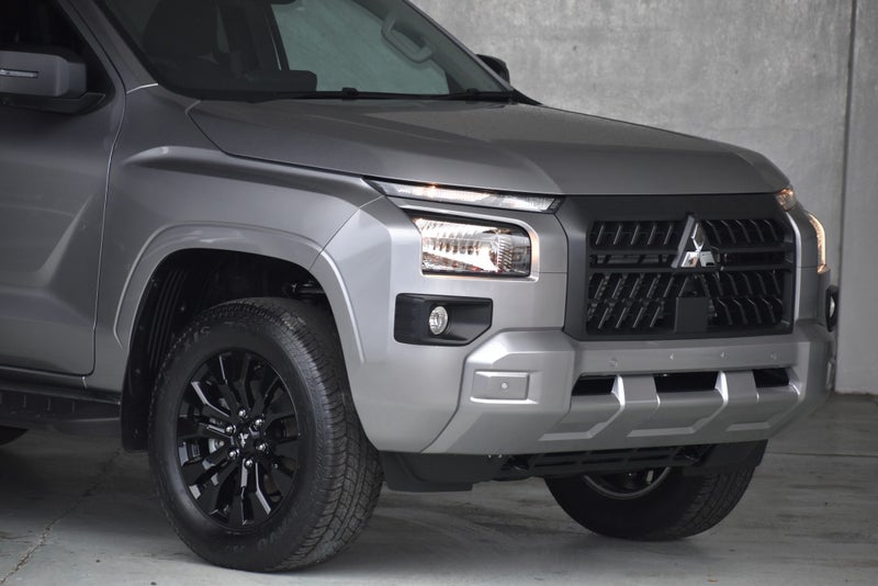 2026 Mitsubishi Triton Dc GLX Sport 4WD 6At image 2