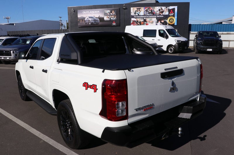 2026 Mitsubishi Triton Dc GLX Sport 4WD 6At image 4