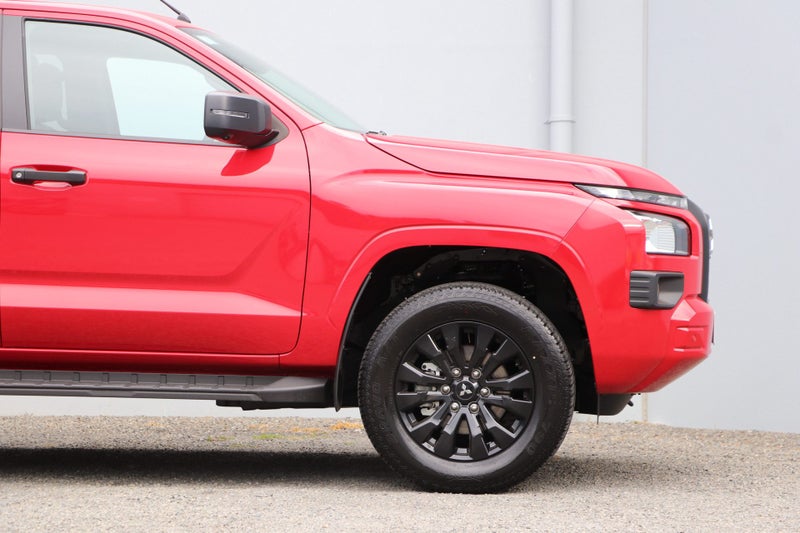 2026 Mitsubishi Triton Dc GLX Sport 4WD 6At image 4