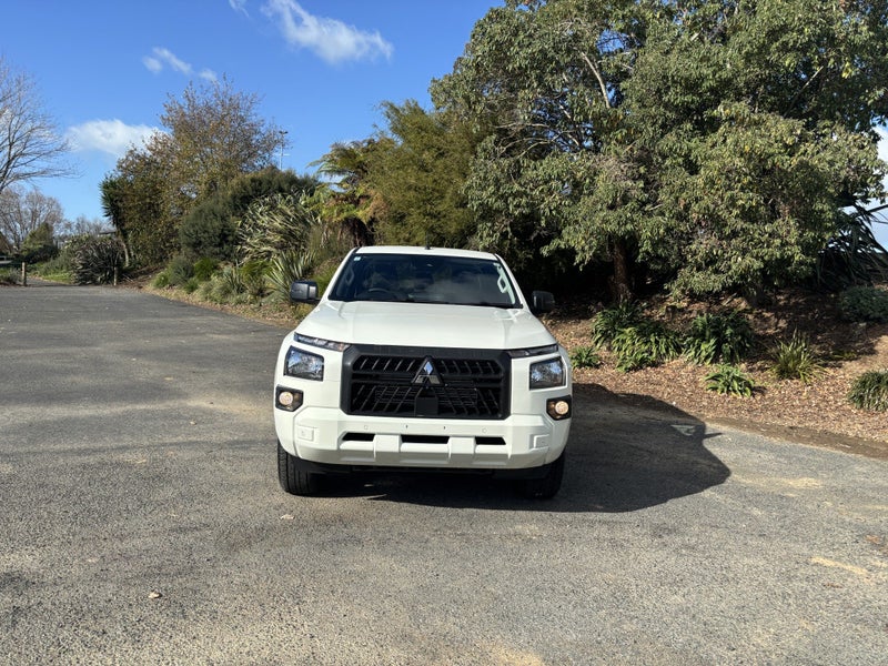 2026 Mitsubishi Triton DC GLX SPORT 4WD 6AT AUT... image 2