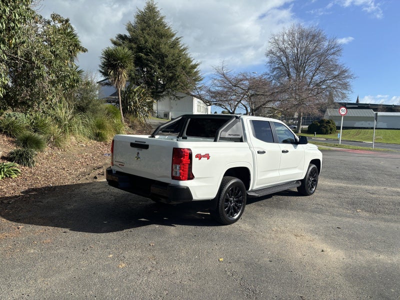 2026 Mitsubishi Triton DC GLX SPORT 4WD 6AT AUT... image 5