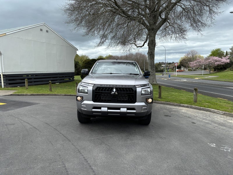 2026 Mitsubishi Triton DC GLX SPORT 4WD 6AT AUT... image 2