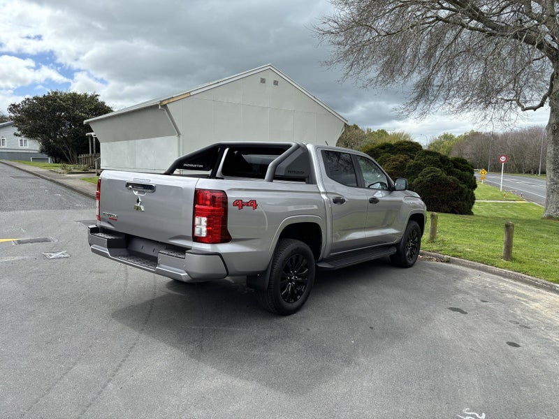 2026 Mitsubishi Triton DC GLX SPORT 4WD 6AT AUT... image 5