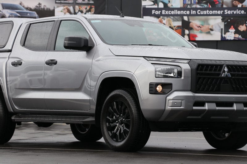 2026 Mitsubishi Triton Dc GLX Sport 4WD 6At ( G... image 5