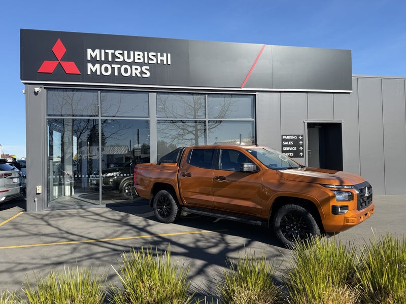 2026 Mitsubishi Triton DC GLX Sport 4WD - Mega... image 3