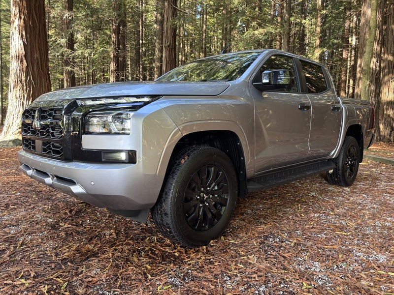 2026 Mitsubishi Triton DC GLXR 4WD image 3